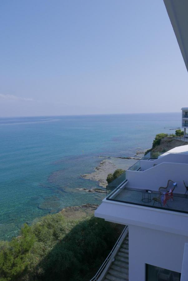 E.J. Pyrgos Bay Hotel Exterior foto